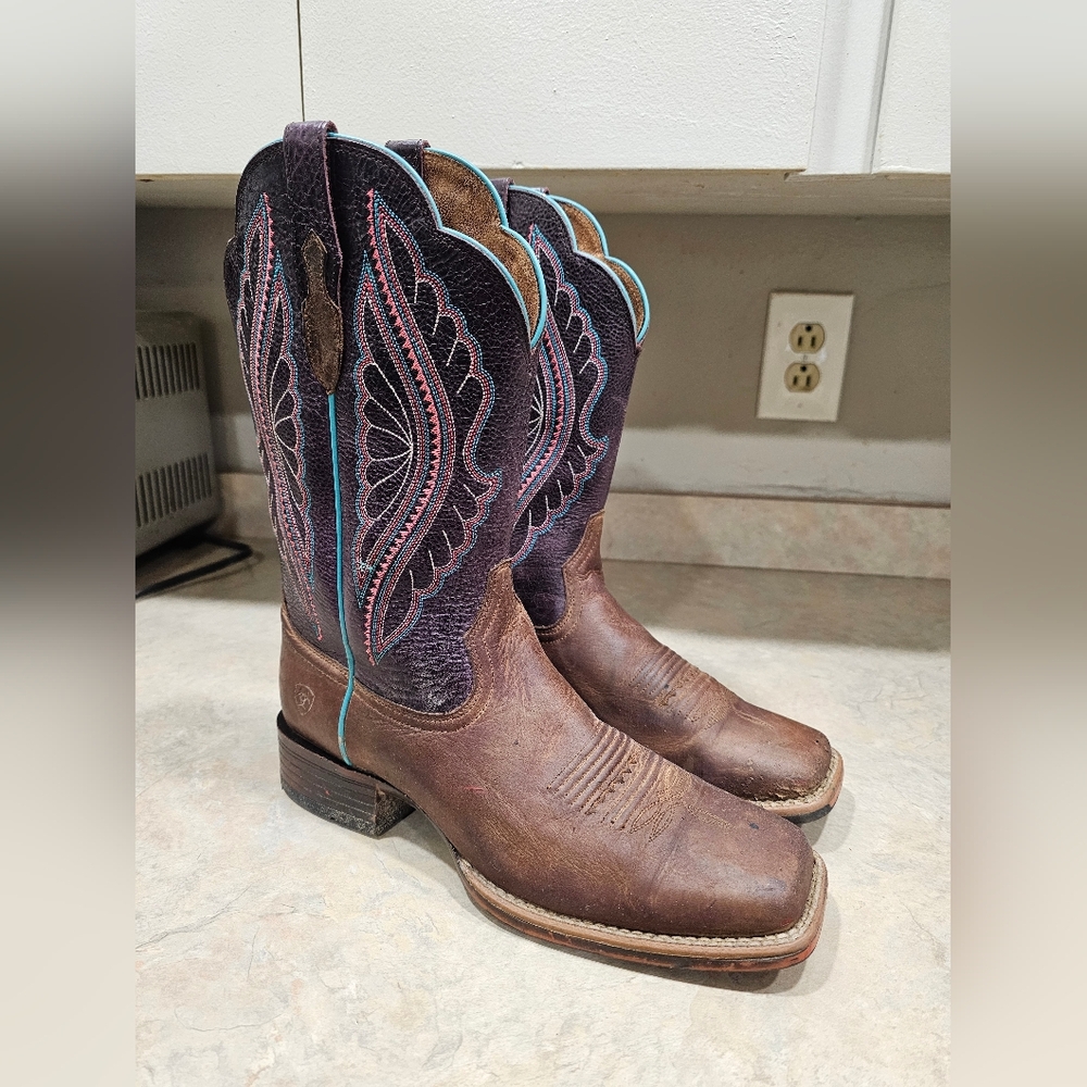 Womens 9 B Ariat Brown Leather Square Toe Western Cowboy Boots
